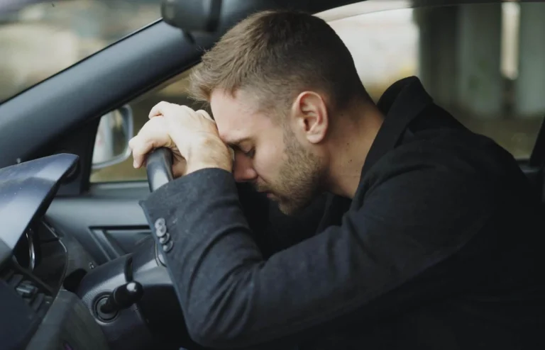 worried in car - Voluntary Repossession in Texas