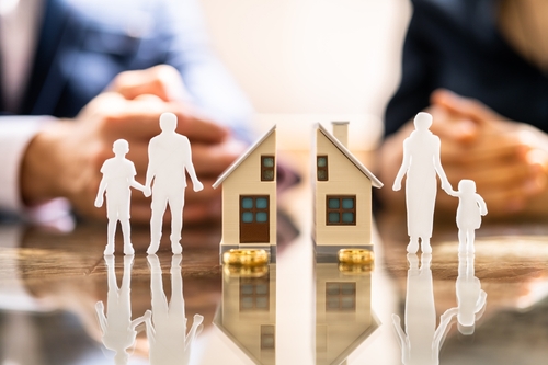 Wife And Husband Splitting Children And House During Divorce Process in article, can i buy a house while separated in texas